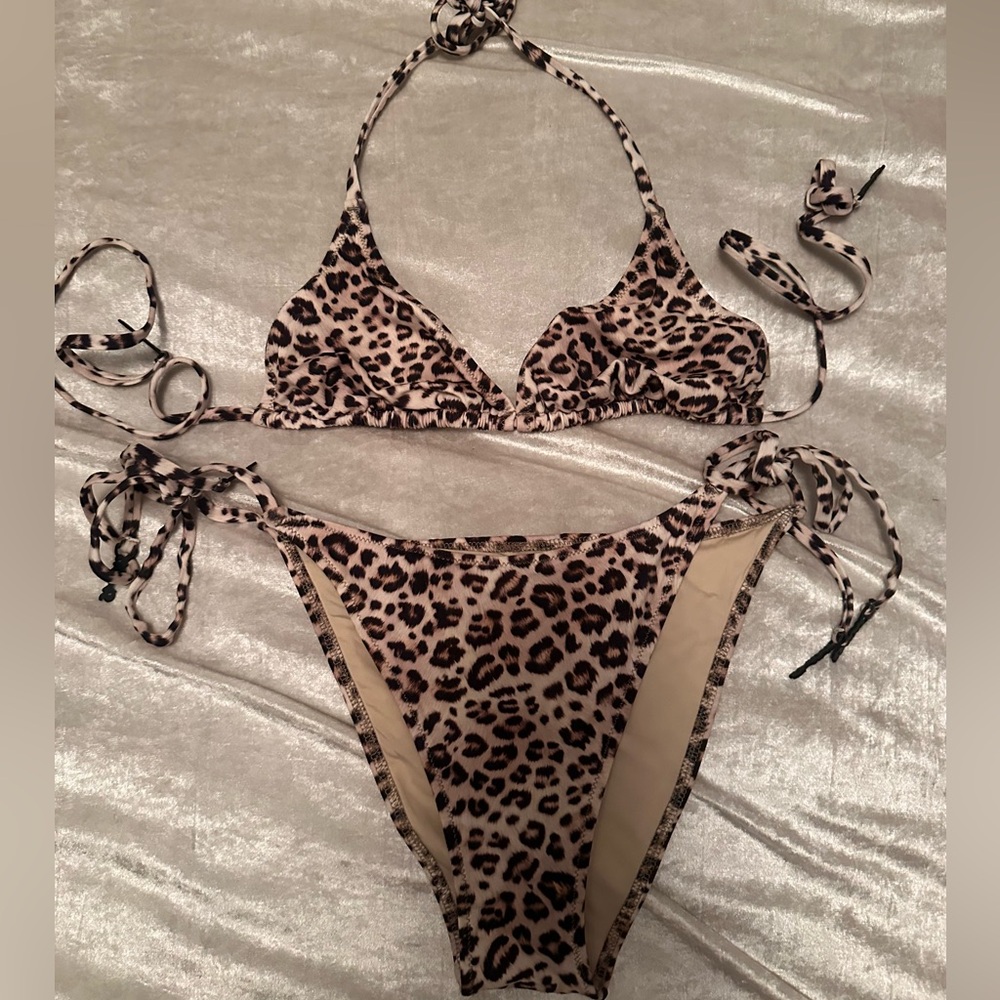 SOLD please don’t purchase already sold